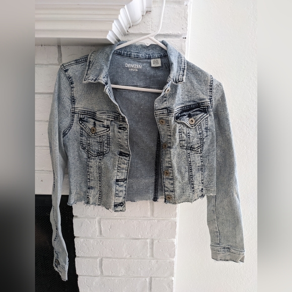 Denizen from Levi's Women's Jeans Jacket - Picture 2 of 16